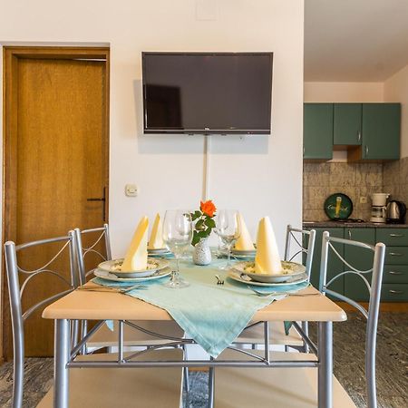 Apartments And Rooms Michaela Fažana 部屋 写真