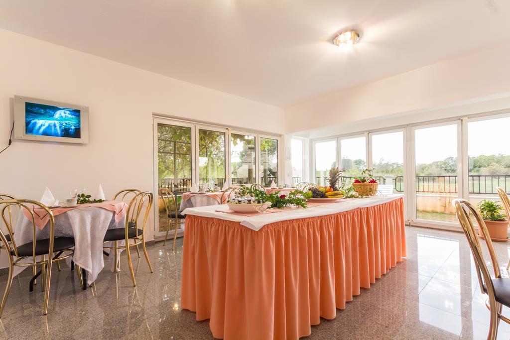 Apartments And Rooms Michaela Fažana 部屋 写真