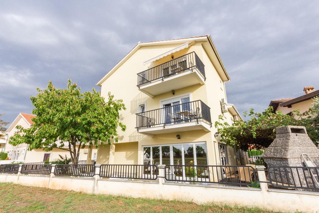 Apartments And Rooms Michaela Fažana 部屋 写真